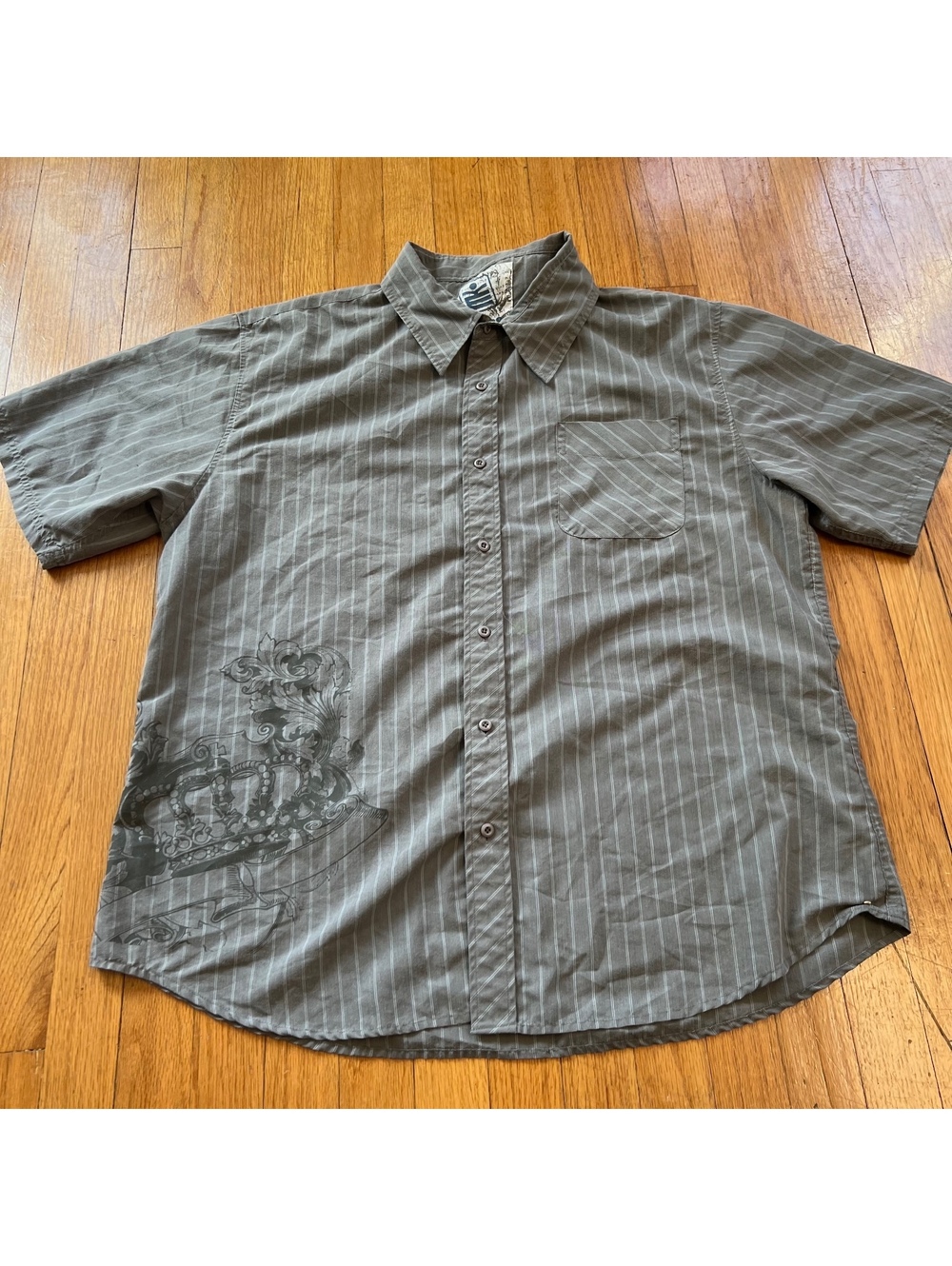 Vintage y2k grunge emo print button up top
